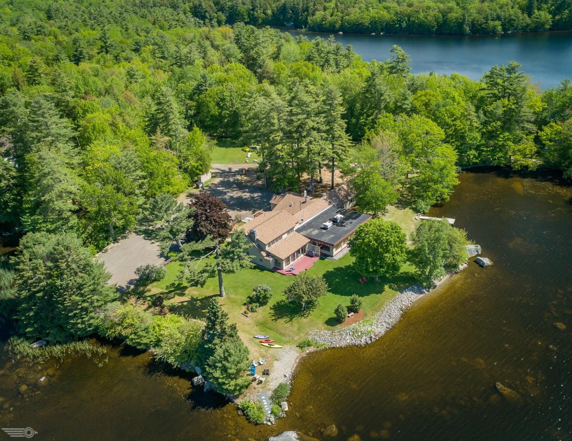 Alamoosook Lakeside Inn Orland Exteriör bild